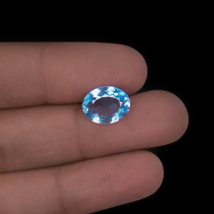 Blue Topaz - 6.81 Carat / 11.2365 Ratti