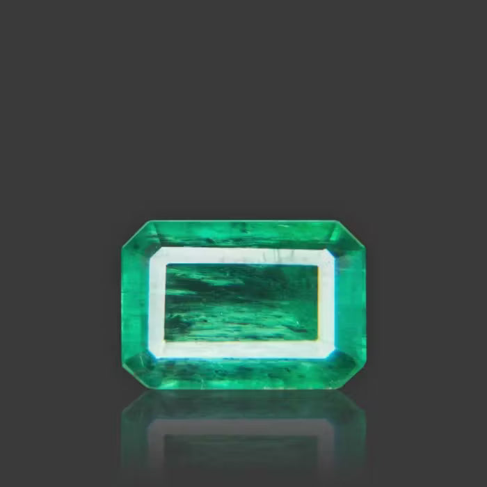 Emerald - 2.28 Carat / 3.762 Ratti