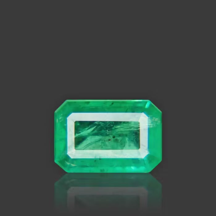 Emerald - 2.03 Carat / 3.3495 Ratti