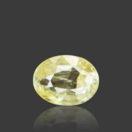 Yellow Sapphire - 5.04 Carat / 8.316 Ratti